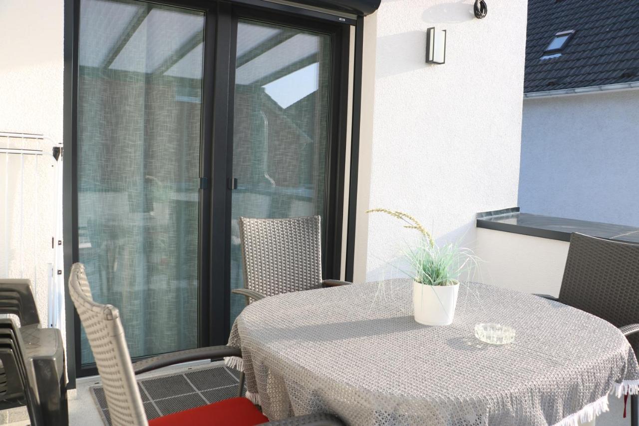 Rooms In Duesseldorf Near The Airport/Fair Exteriör bild